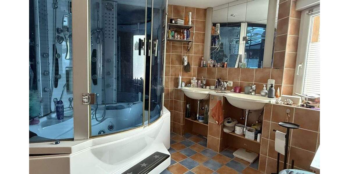 Einfamilienhaus Woldert - 7 Zimmer, 168 m&sup2;, 285.000&euro; | Angebot:25685059