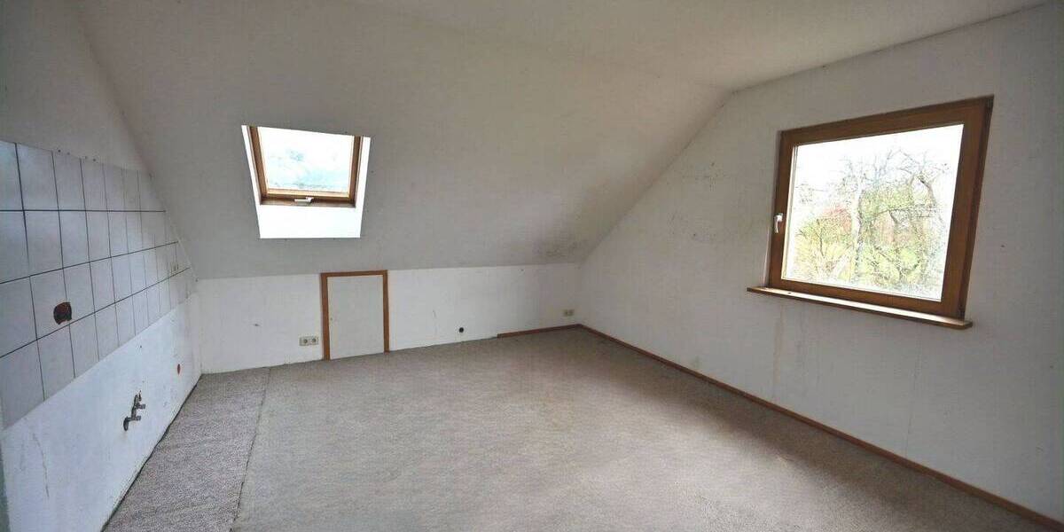 Einfamilienhaus Neustadt Weißenfels - 9 Zimmer, 200 m&sup2;, 259.000&euro; | Angebot:25687301
