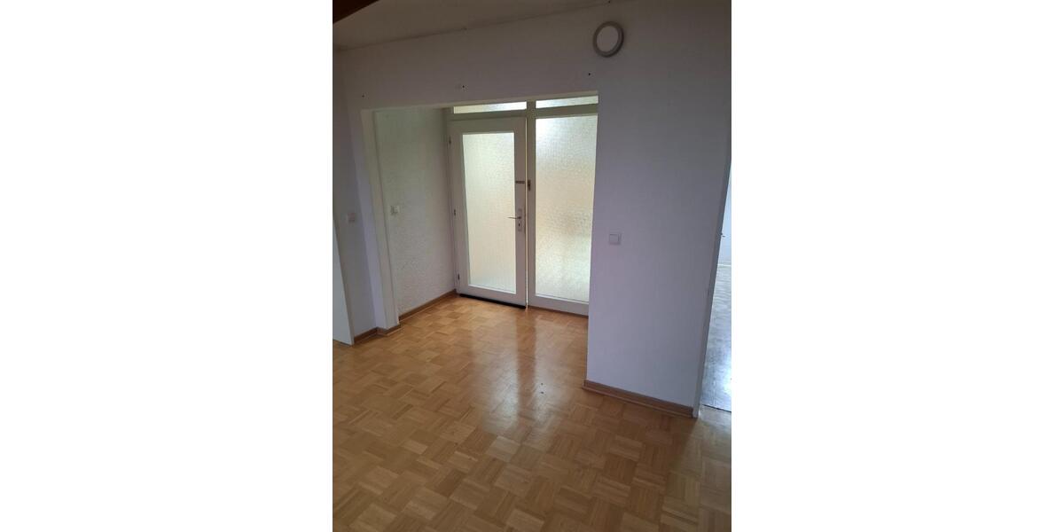 Dachgeschoßwohnung Montabaur - 3.5 Zimmer, 850&euro; | Angebot:21981208