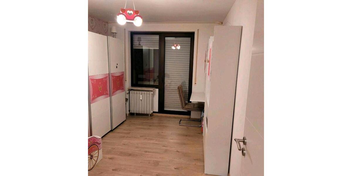 Etagenwohnung Koblenz Karthause - 4 Zimmer, 105 m&sup2;, 1.600&euro; | Angebot:25904119