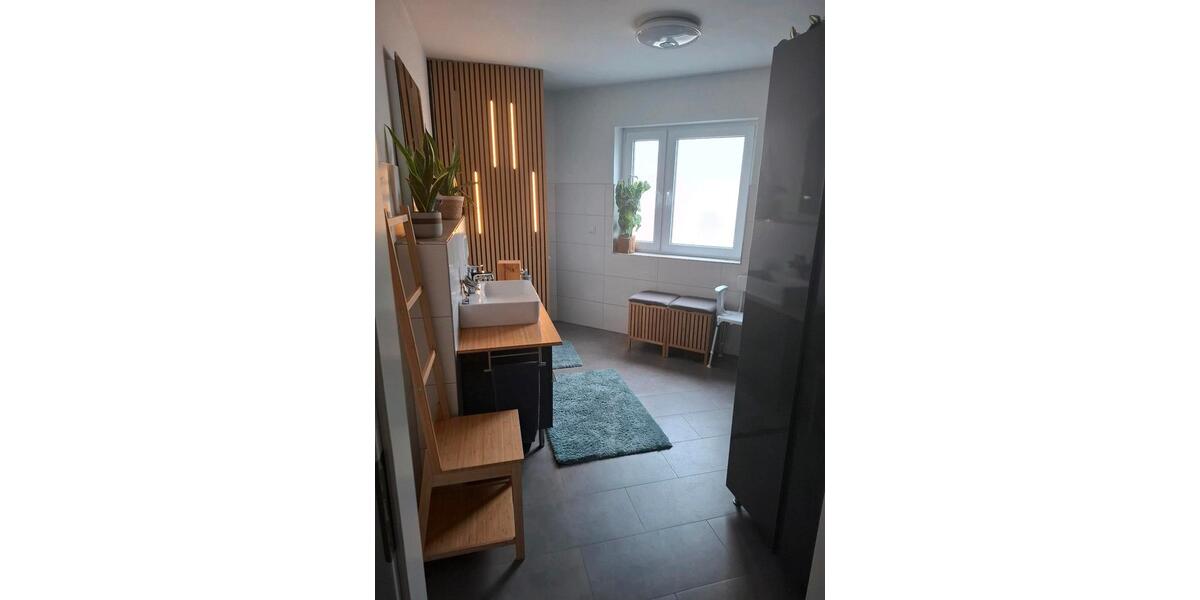 Etagenwohnung Neuwied - 3.5 Zimmer, 99 m&sup2;, 380.000&euro; | Angebot:26066128