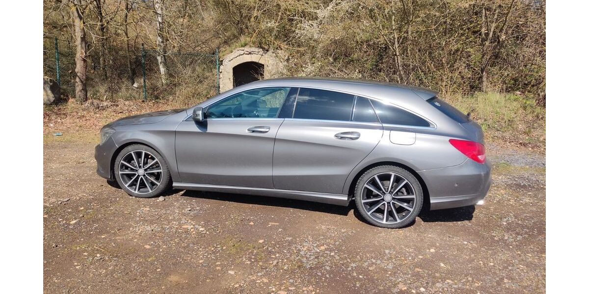 Mercedes-Benz CLA 200 Shooting Brake 126.000 km 15.600 &euro; Nickenich 56653