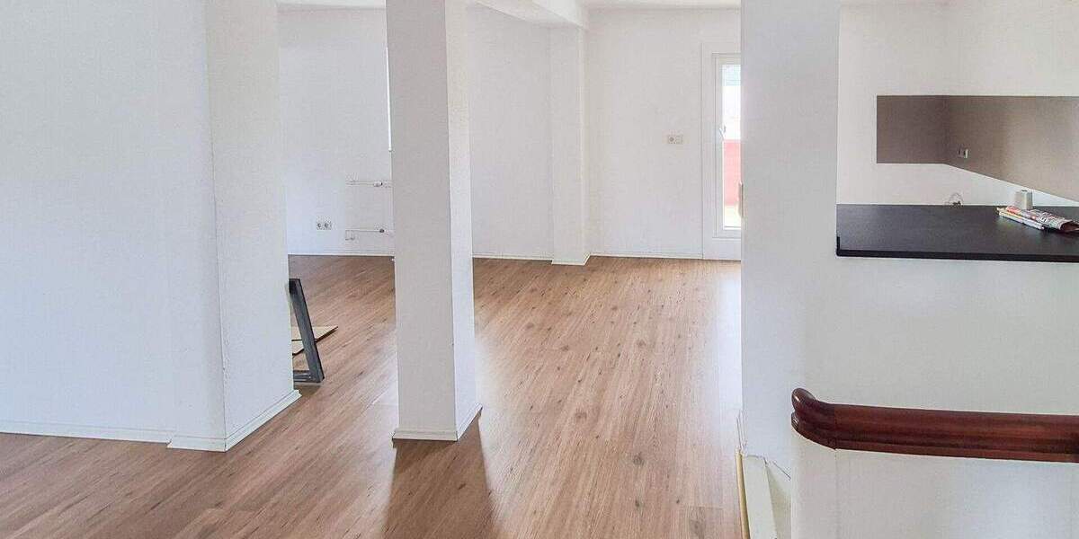 Mehrfamilienhaus, Wohnhaus Asbach-Altenhofen Altenhofen - 7 Zimmer, 179 m&sup2;, 195.000&euro; | Angebot:25738159