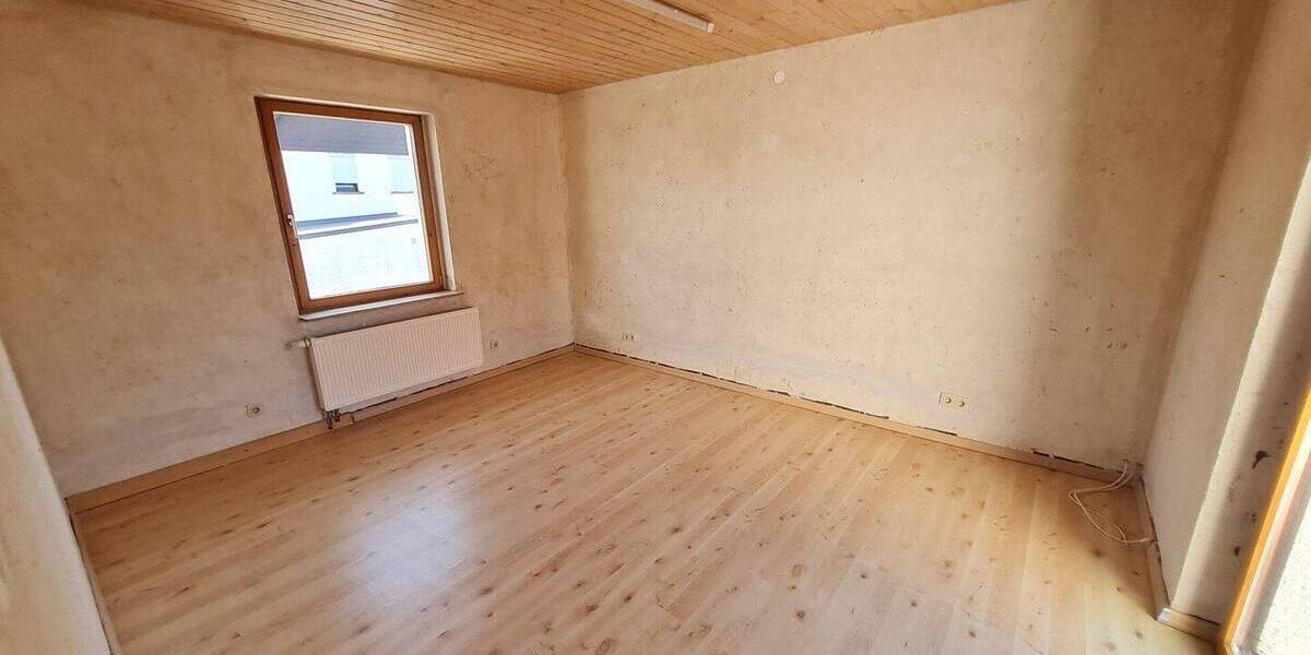 Einfamilienhaus Rüscheid - 8 Zimmer, 200 m&sup2;, 295.000&euro; | Angebot:25691878