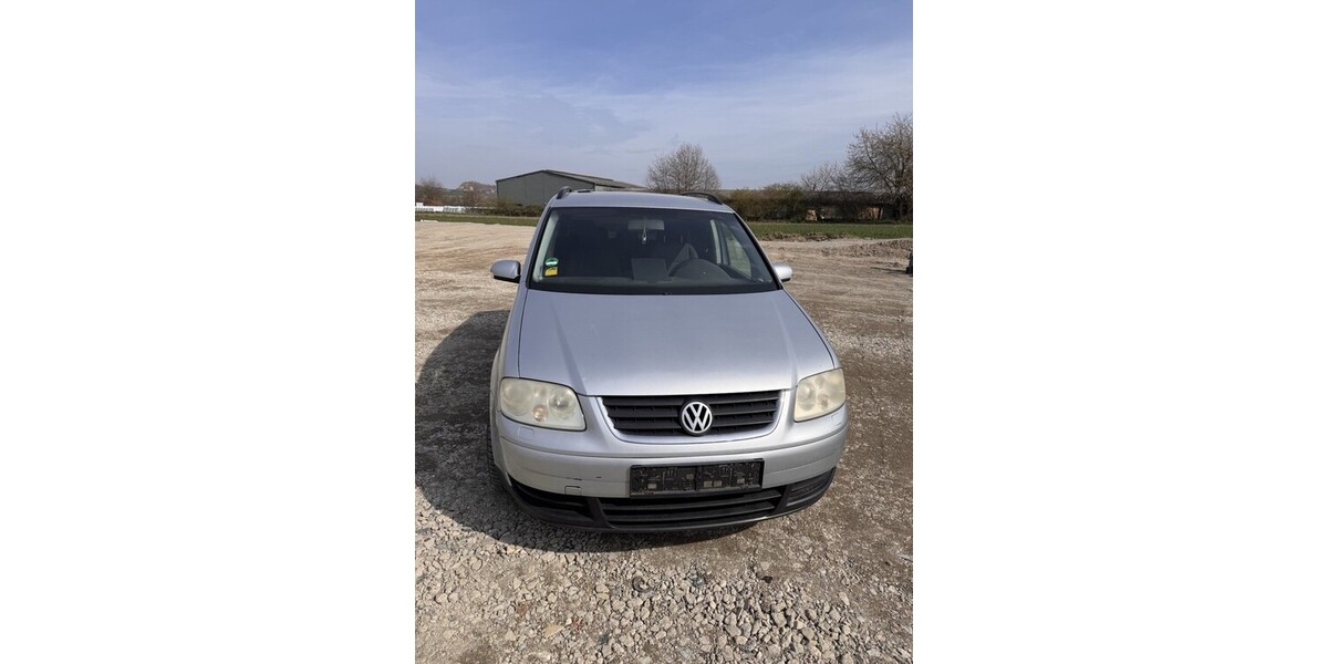 VW Touran 269.000 km 2.300 &euro; Ochtendung 56299