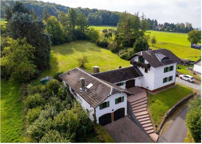 Einfamilienhaus Neustadt (Wied) Eilenberg - 6 Zimmer, 303 m&sup2;, 568.000&euro; | Angebot:25777873