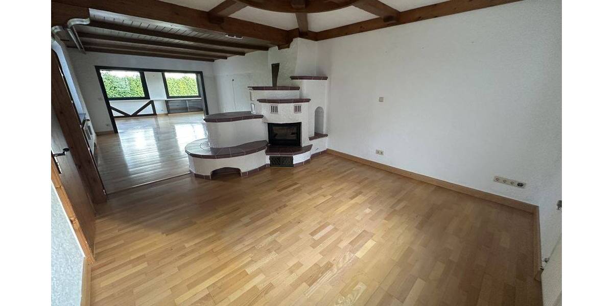 Einfamilienhaus Raubach - 9 Zimmer, 300 m&sup2;, 299.000&euro; | Angebot:25770006