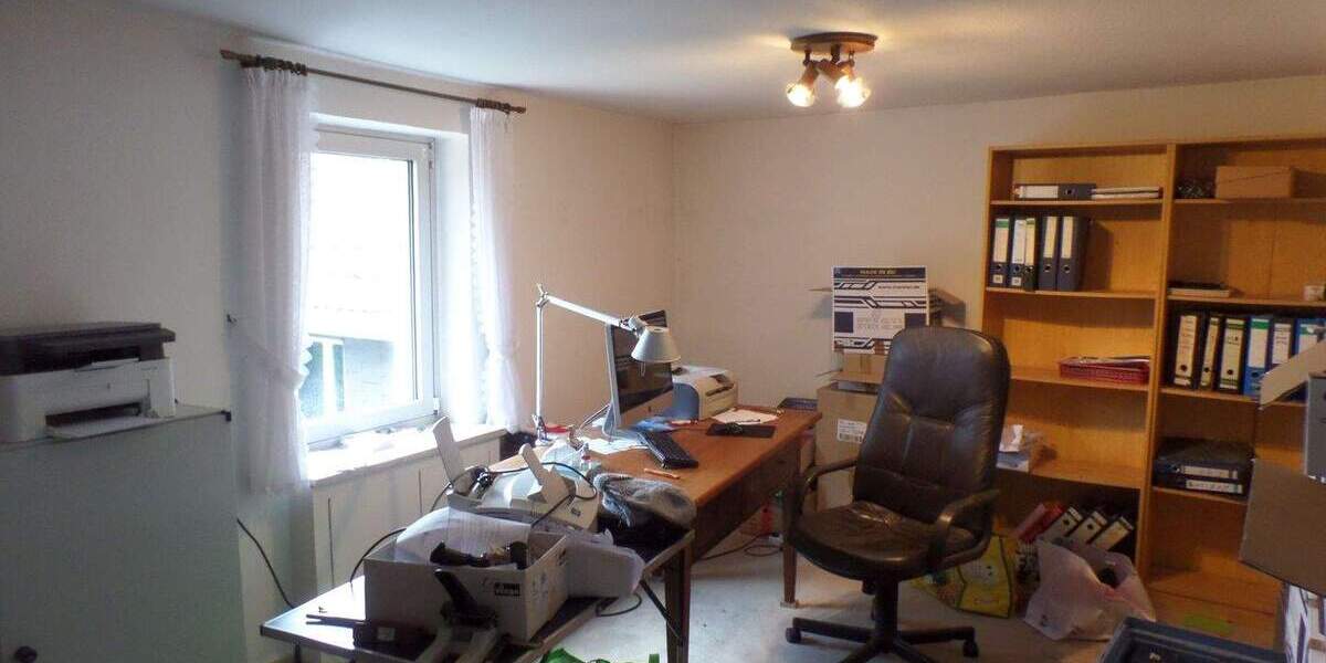 Einfamilienhaus Oberdreis - 1 Zimmer, 242 m&sup2;, 235.000&euro; | Angebot:25732785