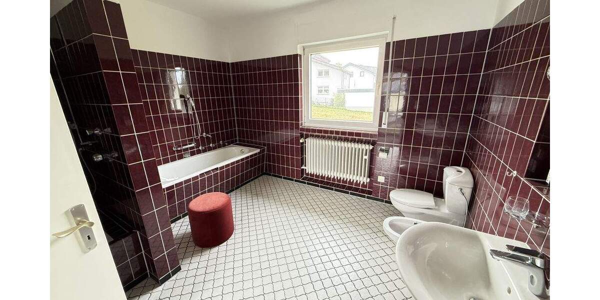 Einfamilienhaus Ransbach-Baumbach Baumbach - 8 Zimmer, 245 m&sup2;, 495.000&euro; | Angebot:25729654