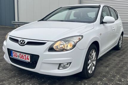 Hyundai i30 155.000 km 3.900 &euro; Remagen 53424
