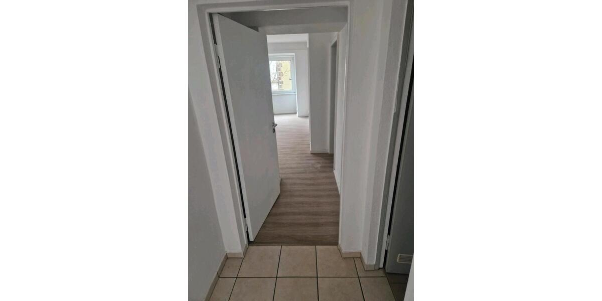 Etagenwohnung Andernach - 4 Zimmer, 95 m&sup2;, 1.000&euro; | Angebot:25049815