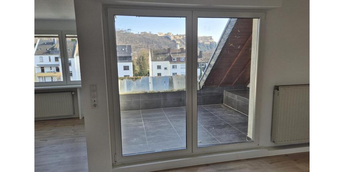 Dachgeschoßwohnung Koblenz - 2.5 Zimmer, 98 m&sup2;, 1.099&euro; | Angebot:25641190