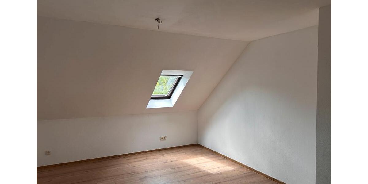 Etagenwohnung Unkel - 3 Zimmer, 95 m&sup2;, 1.300&euro; | Angebot:26585090