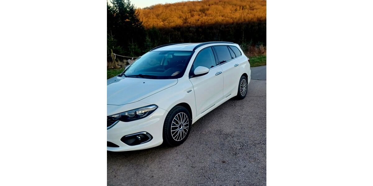 Fiat Tipo 58.000 km 11.900 &euro; Niederdürenach- Hain 56651