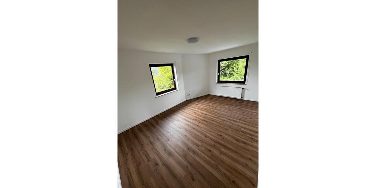 Erdgeschoßwohnung Kleinmaischeid - 4 Zimmer, 1 m&sup2;, 1.100&euro; | Angebot:26660701