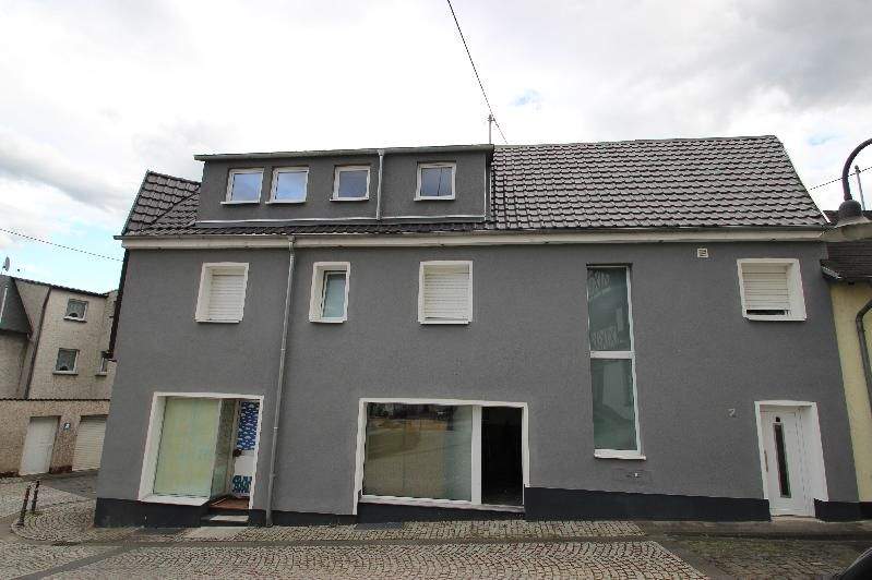 Mehrfamilienhaus, Wohnhaus Brohl-Lützing Brohl - 9 Zimmer, 240 m&sup2;, 350.000&euro; | Angebot:25690103