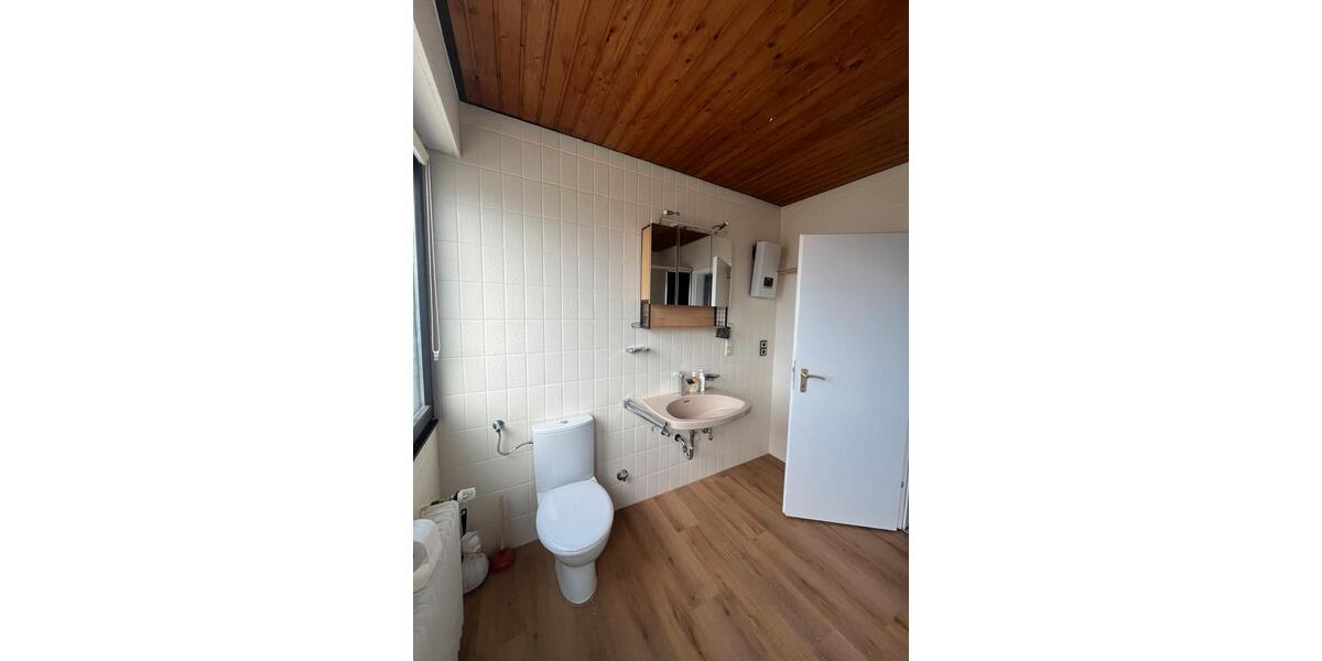 Etagenwohnung Urmitz - 3 Zimmer, 110 m&sup2;, 1.188&euro; | Angebot:26004323