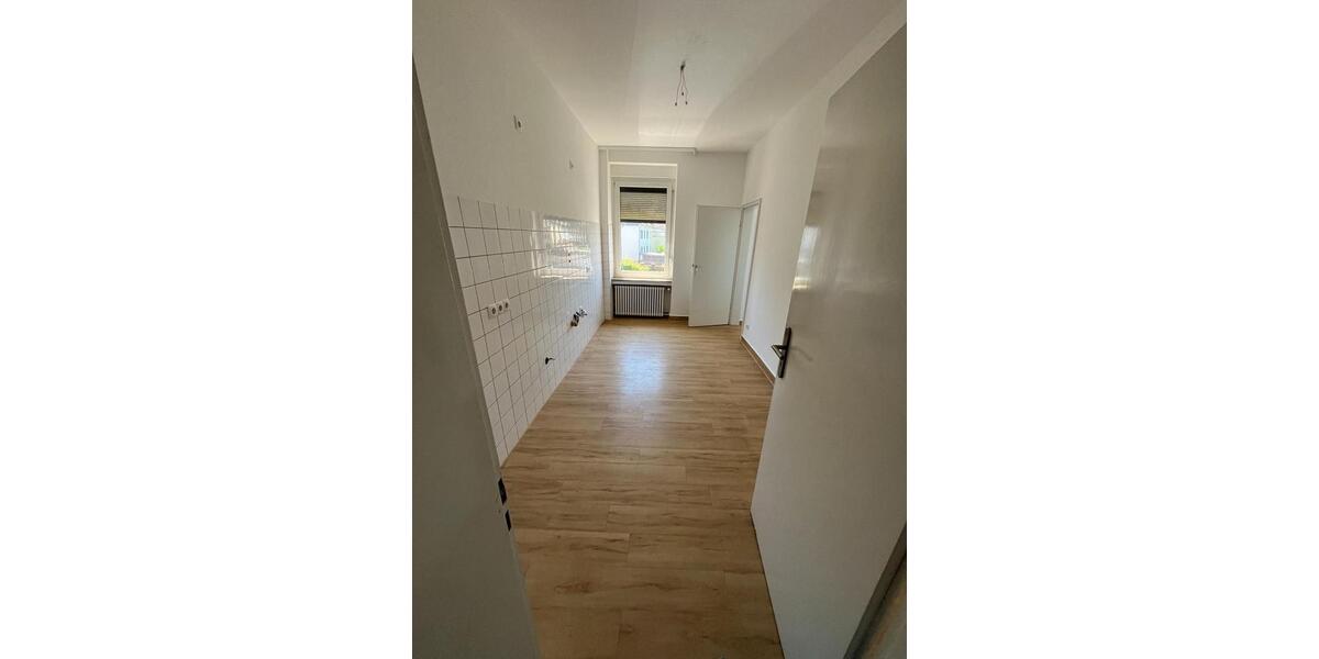 Etagenwohnung Neuwied - 3 Zimmer, 88 m&sup2;, 704&euro; | Angebot:25886791