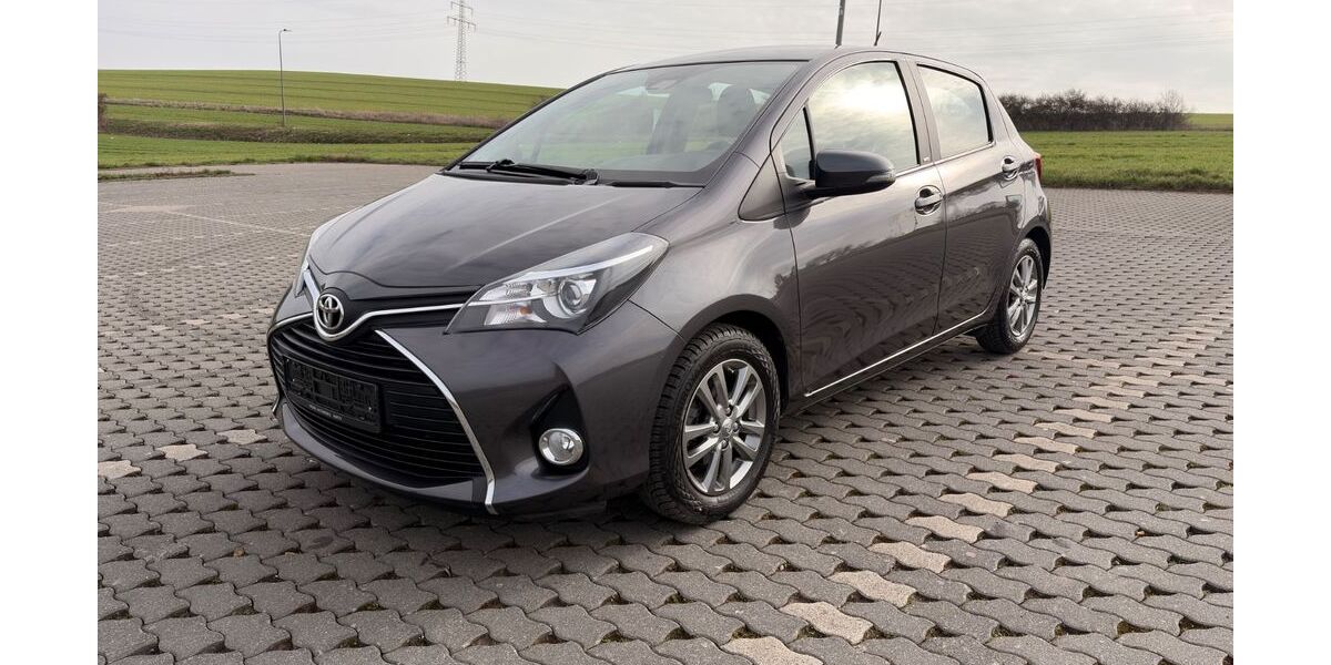 Toyota Yaris 34.680 km 14.990 &euro; Mayen 56727