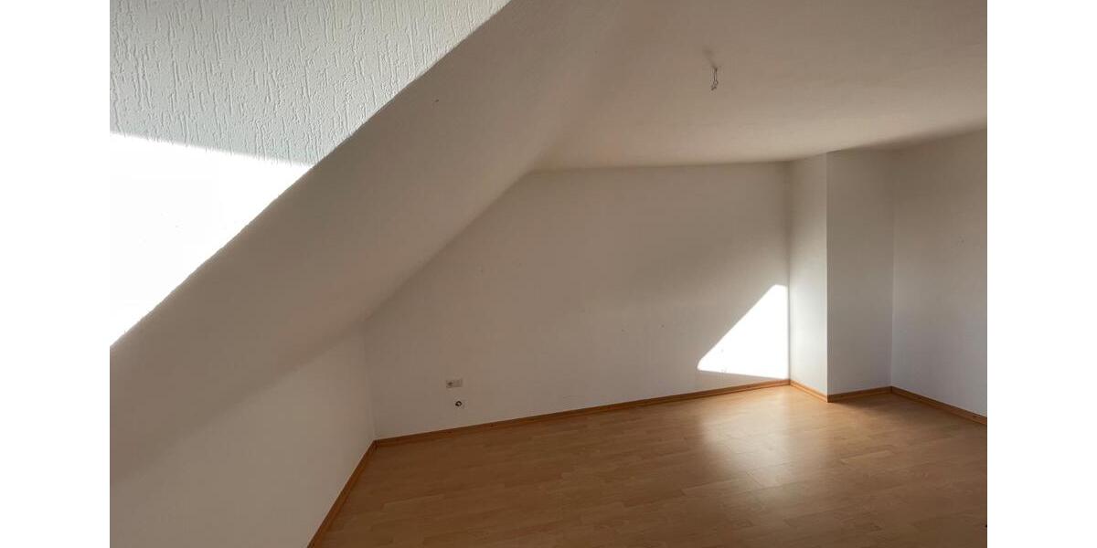 Dachgeschoßwohnung Koblenz Arenberg-Immendorf - 3.5 Zimmer, 80 m&sup2;, 640&euro; | Angebot:26617860