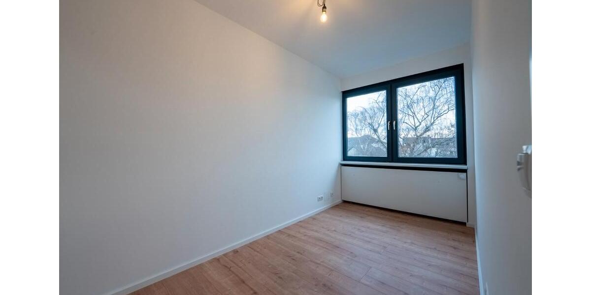 Dachgeschoßwohnung Neuwied - 4 Zimmer, 125 m&sup2;, 1.600&euro; | Angebot:26647774
