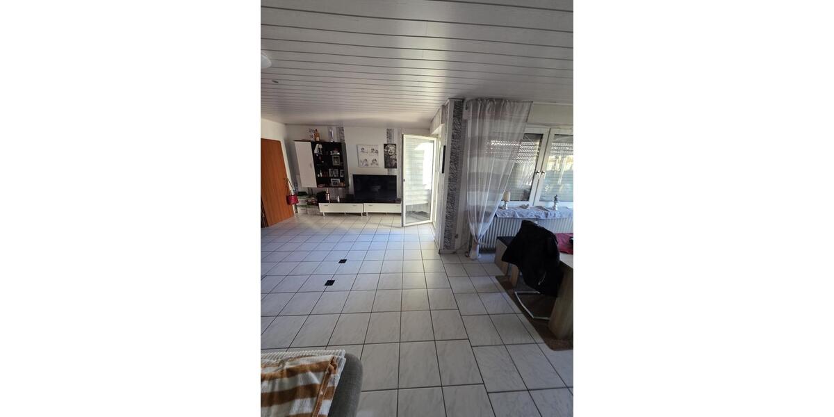 Etagenwohnung Koblenz Bubenheim - 3 Zimmer, 90 m&sup2;, 800&euro; | Angebot:25852447