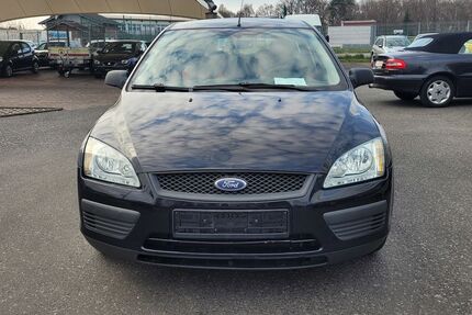 Ford Focus 176.822 km 1.990 &euro; Vettelschoss 53560