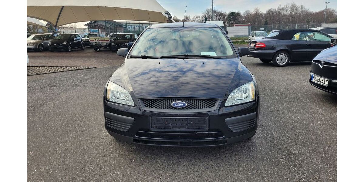 Ford Focus 176.822 km 1.990 &euro; Vettelschoss 53560