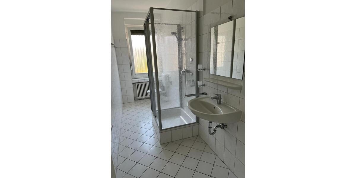 Etagenwohnung Neuwied - 3 Zimmer, 88 m&sup2;, 704&euro; | Angebot:25886791