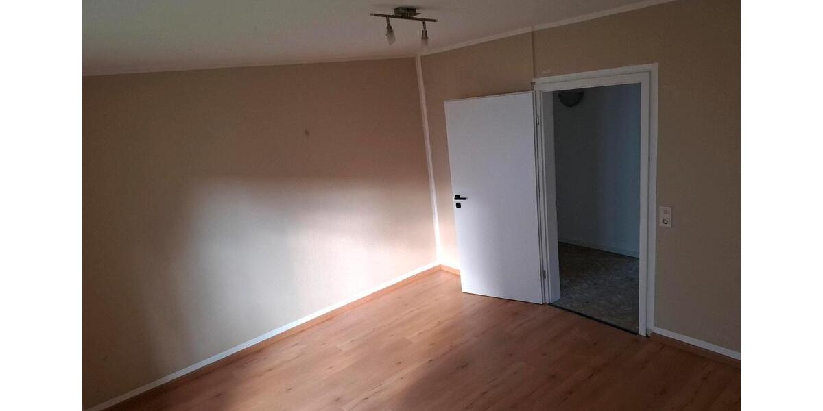 Erdgeschoßwohnung Mayen - 4 Zimmer, 135 m&sup2;, 1.100&euro; | Angebot:25923769