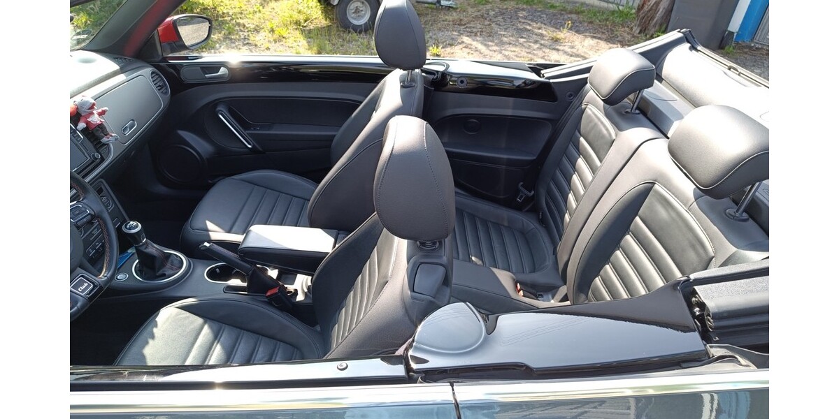 VW Beetle 93.000 km 19.540 &euro; Ney 56283