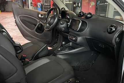 Smart ForTwo 30.683 km 9.800 &euro; Neustadt 53577