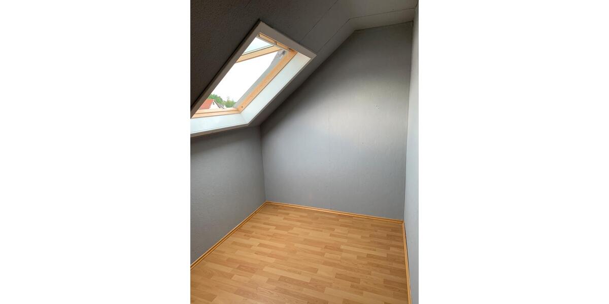 Dachgeschoßwohnung Selters (Westerwald) - 2 Zimmer, 50 m&sup2;, 400&euro; | Angebot:25860014