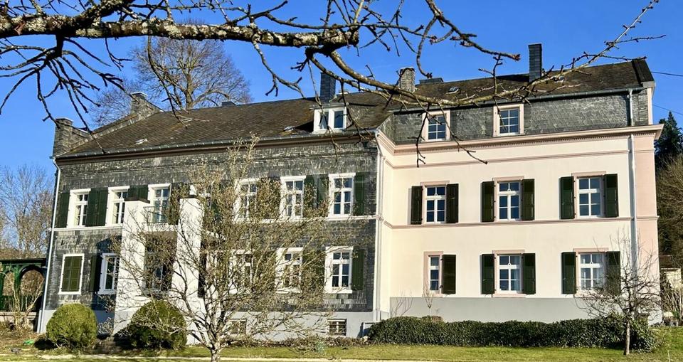Etagenwohnung Koblenz Arenberg-Immendorf - 4 Zimmer, 145 m&sup2;, 1.595&euro; | Angebot:25384376