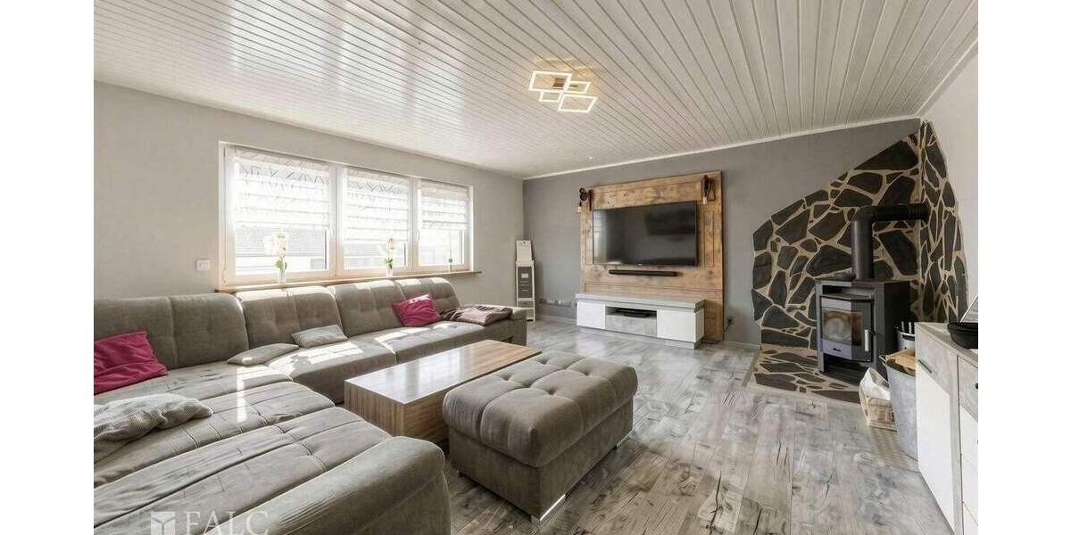 Einfamilienhaus Schürdt - 5 Zimmer, 115 m&sup2;, 289.000&euro; | Angebot:25800572