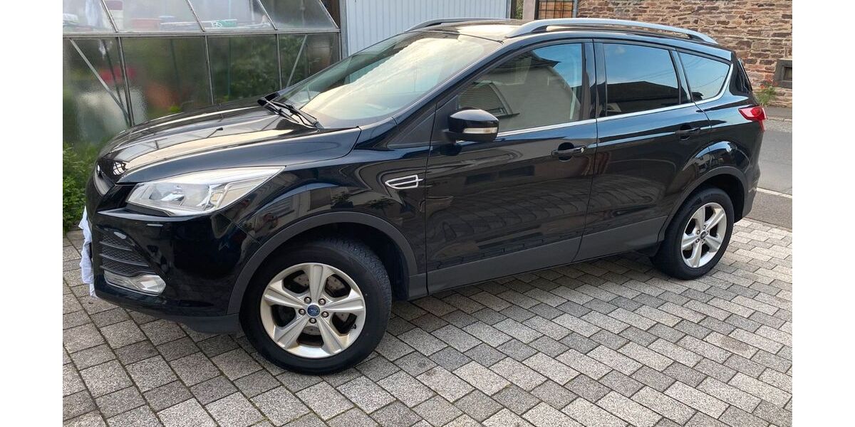 Ford Kuga 238.000 km 5.499 &euro; Gondershausen 56283