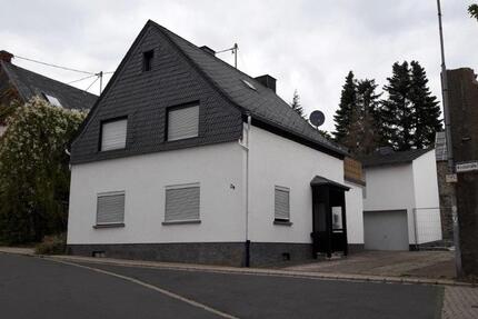 Haus Ettringen - 6 Zimmer, 115 m&sup2;, 700&euro; | Angebot:27715467