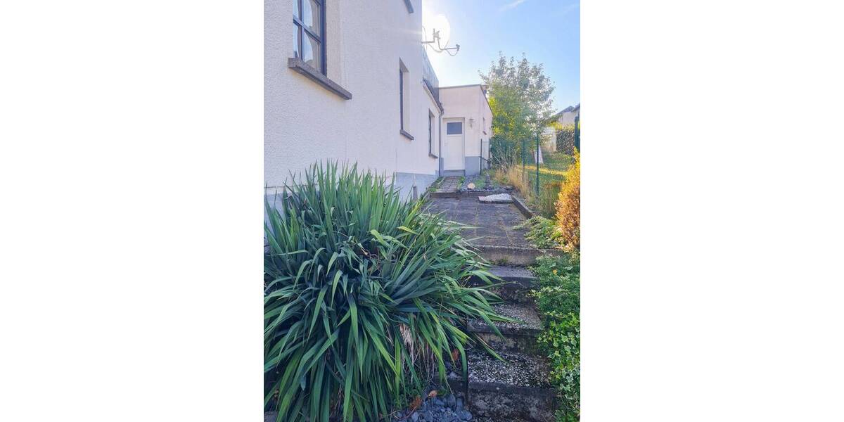 Einfamilienhaus Rüscheid - 8 Zimmer, 200 m&sup2;, 295.000&euro; | Angebot:25691878