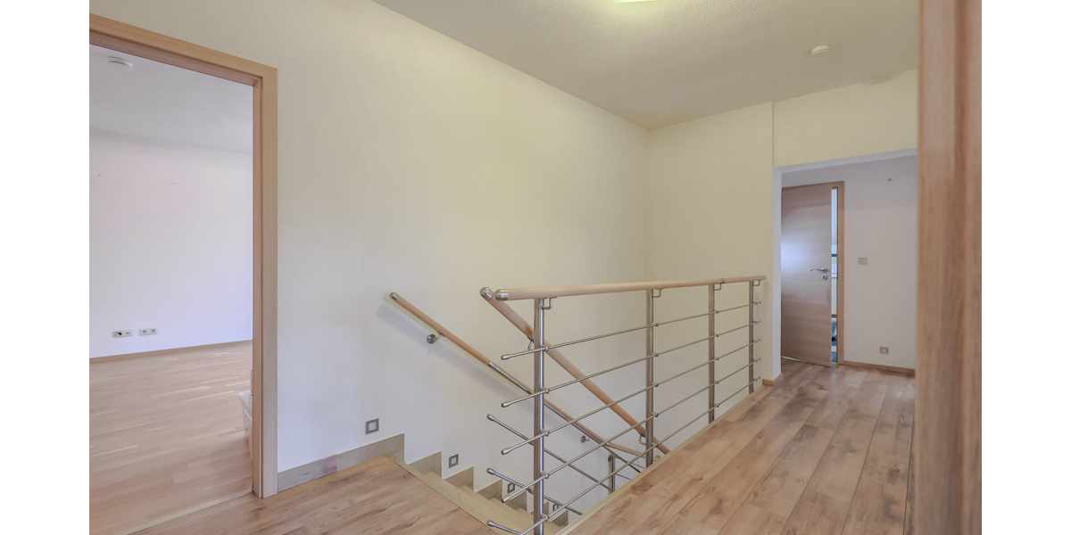 Großzügig Wohnen mit Weitblick und direkter Waldlage - Einfamilienhaus Bad Honnef Orscheid | Angebot:24315207