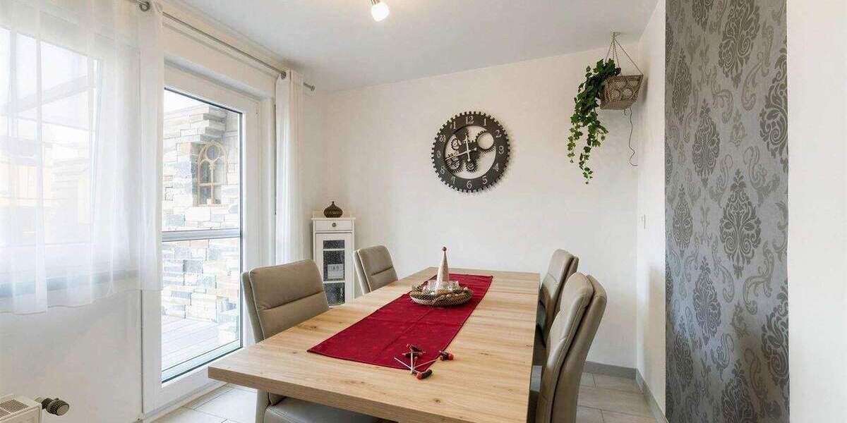 Einfamilienhaus Schürdt - 5 Zimmer, 115 m&sup2;, 289.000&euro; | Angebot:25800572