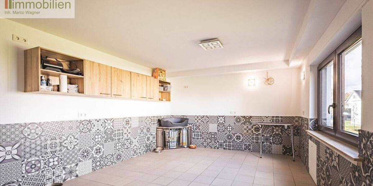 Einfamilienhaus Breitscheid - 9 Zimmer, 200 m&sup2;, 449.000&euro; | Angebot:25744964