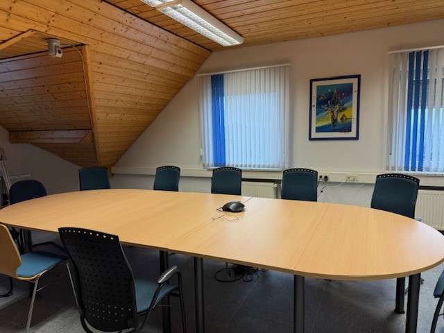 Gewerbeobjekt Roes - 400&euro; | Angebot:26667837
