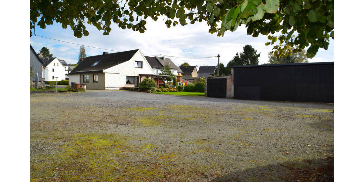 Mehrfamilienhaus, Wohnhaus Rückeroth - 5 Zimmer, 225 m&sup2;, 270.000&euro; | Angebot:25738112