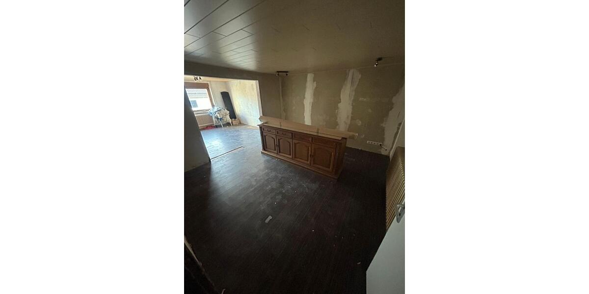 Mehrfamilienhaus, Wohnhaus Steimel - 13 Zimmer, 265 m&sup2;, 1.350&euro; | Angebot:26656497