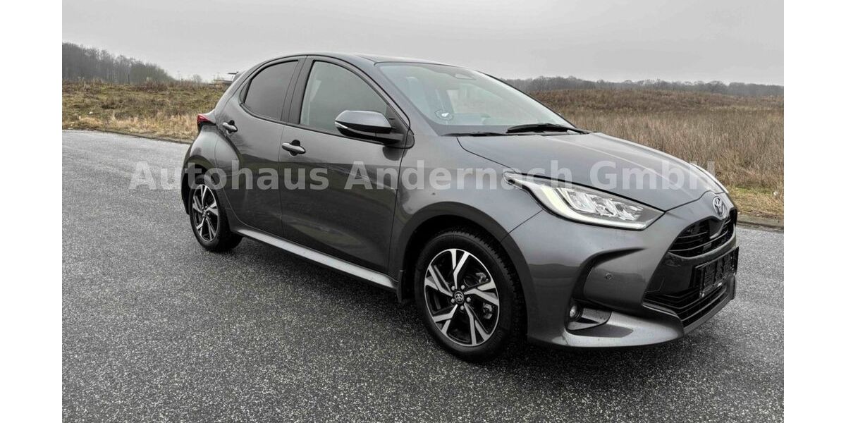 Toyota Yaris 4.850 km 23.990 &euro; Weißenthurm 56575