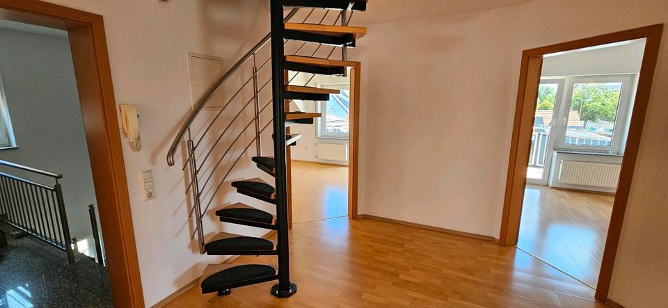 Dachgeschoßwohnung Mülheim-Kärlich Kärlich - 5 Zimmer, 105 m&sup2;, 1.000&euro; | Angebot:25419319