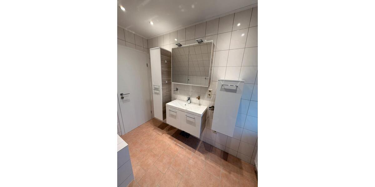 Dachgeschoßwohnung Steimel - 1 Zimmer, 53 m&sup2;, 450&euro; | Angebot:25765565