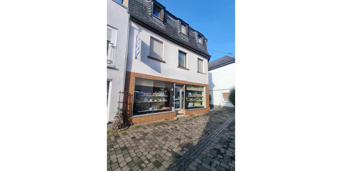 Mehrfamilienhaus, Wohnhaus Dierdorf - 8 Zimmer, 300 m&sup2;, 220.000&euro; | Angebot:24672798