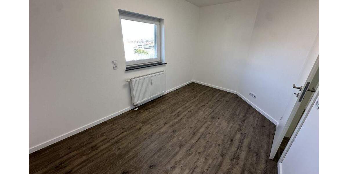 Gewerbeobjekt Ebernhahn - 4 Zimmer, 86 m&sup2;, 610&euro; | Angebot:25797005