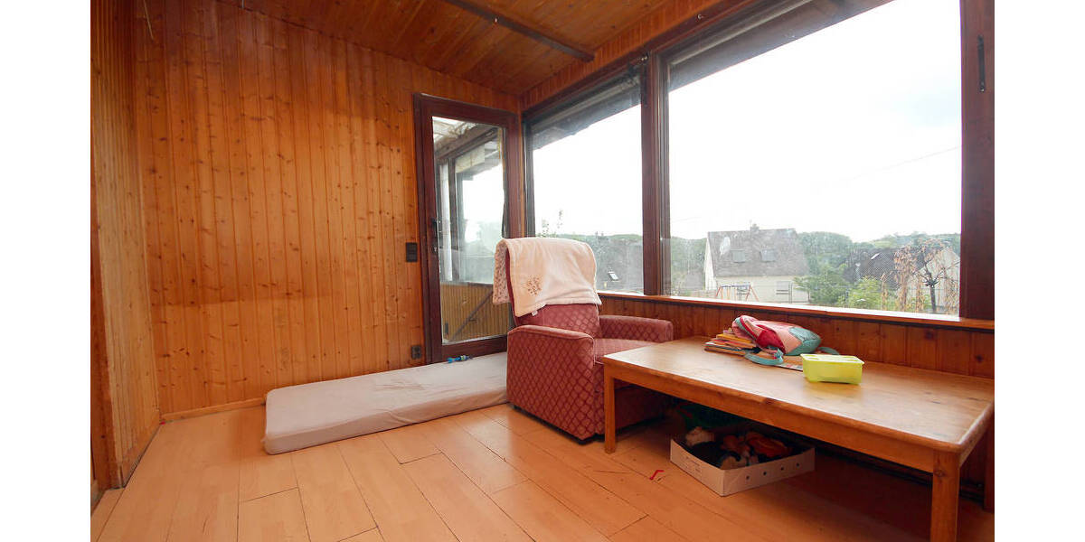 Mehrfamilienhaus, Wohnhaus Langenfeld - 5 Zimmer, 100 m&sup2;, 69.000&euro; | Angebot:25702339